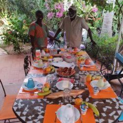 yogavakantie Senegal ontbijttafel bij de villa